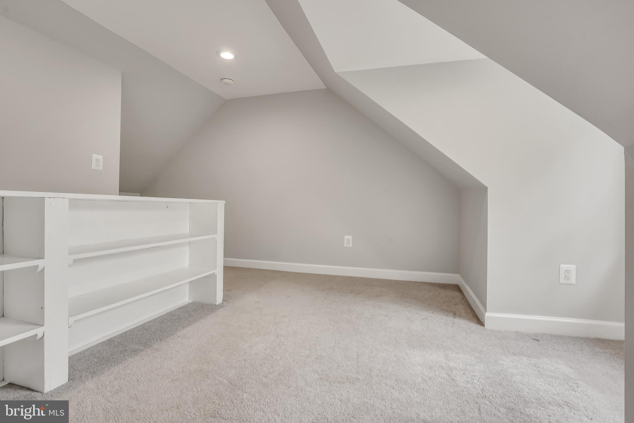 1605 W BRADDOCK ROAD