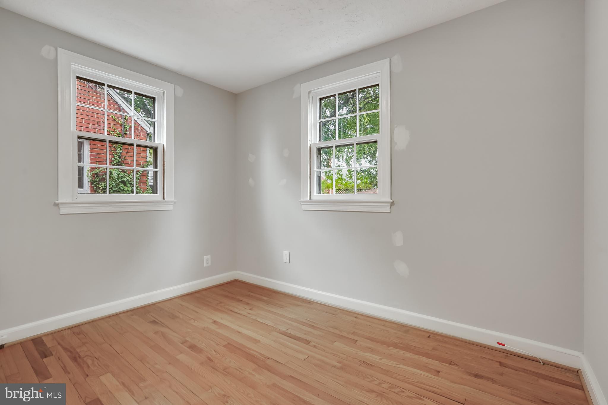 1605 W BRADDOCK ROAD