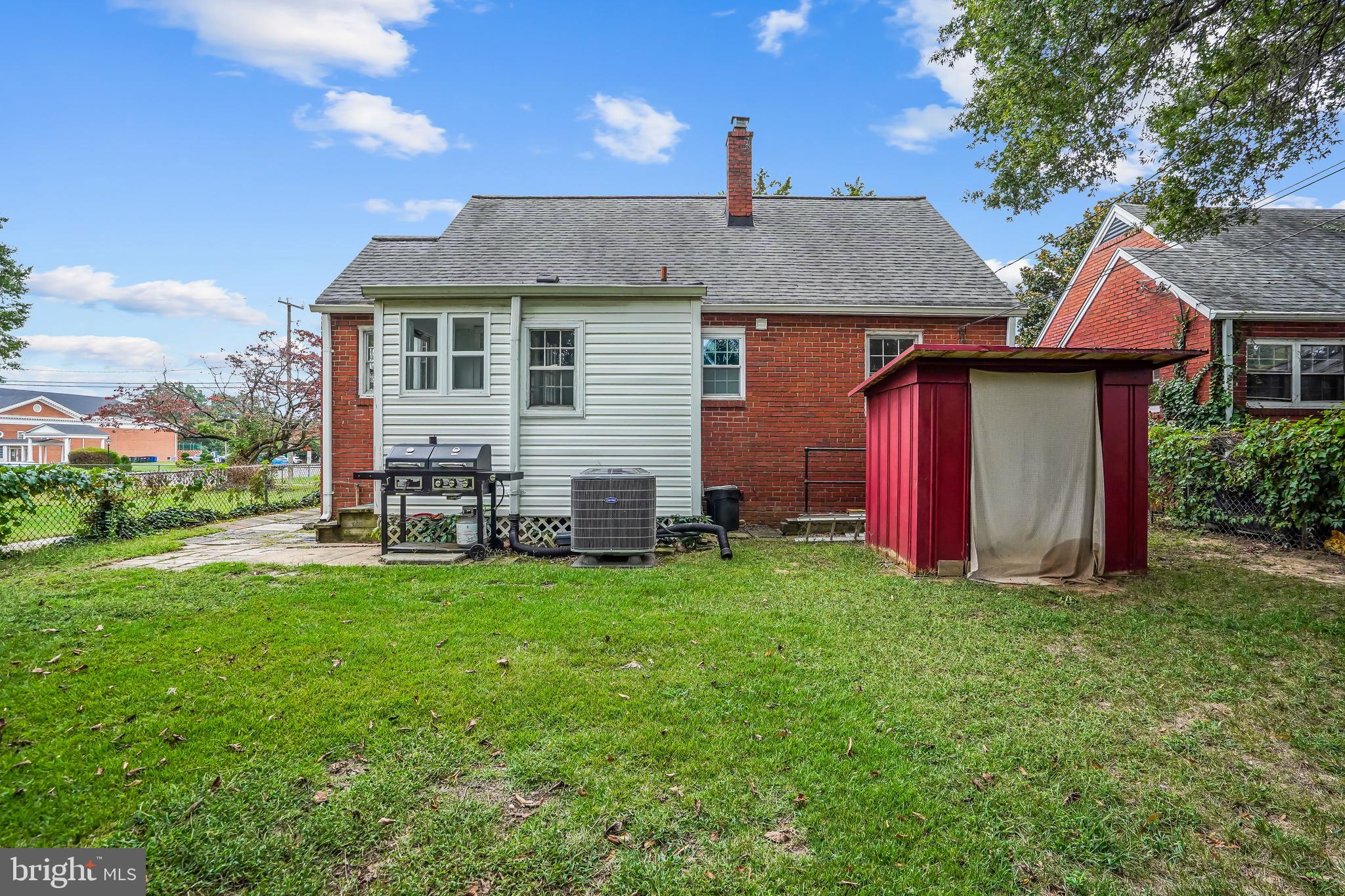 1605 W BRADDOCK ROAD