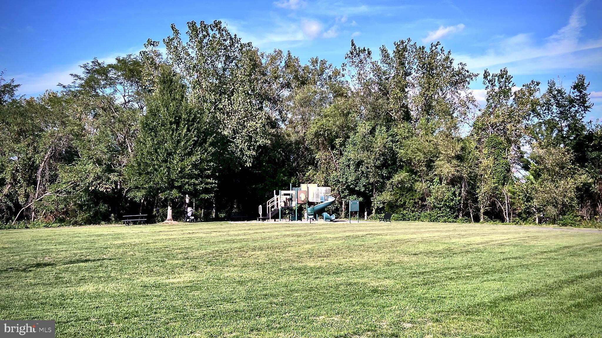 1808 POTOMAC GREENS DRIVE
