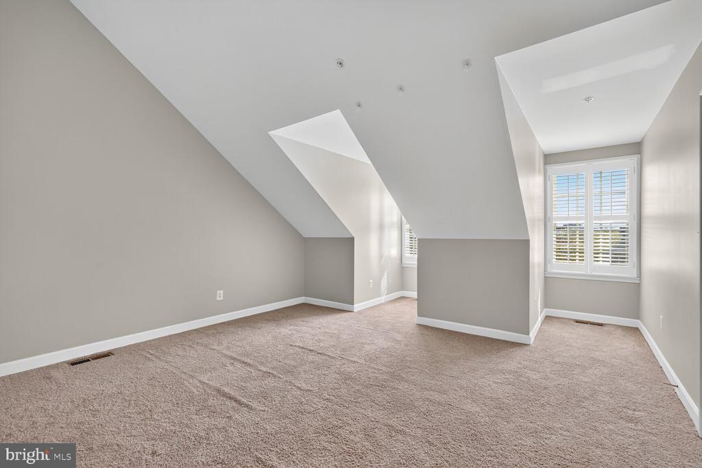 1808 POTOMAC GREENS DRIVE