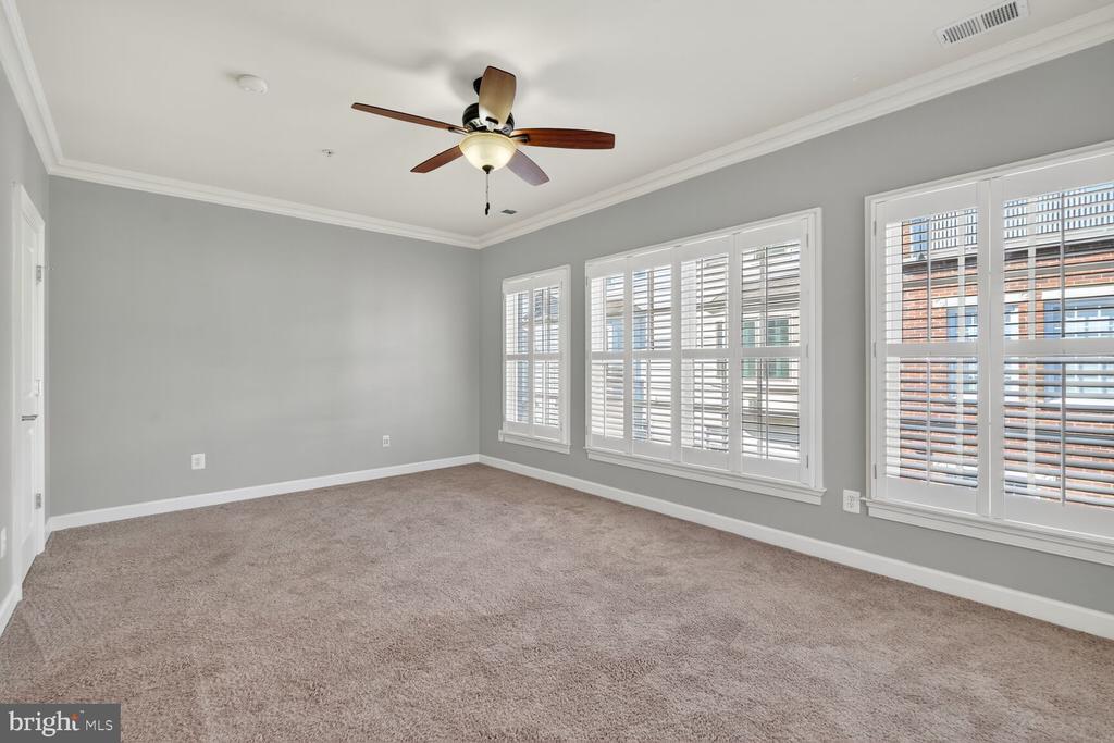 1808 POTOMAC GREENS DRIVE