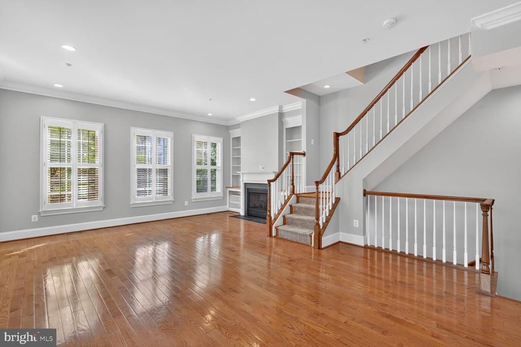 1808 POTOMAC GREENS DRIVE