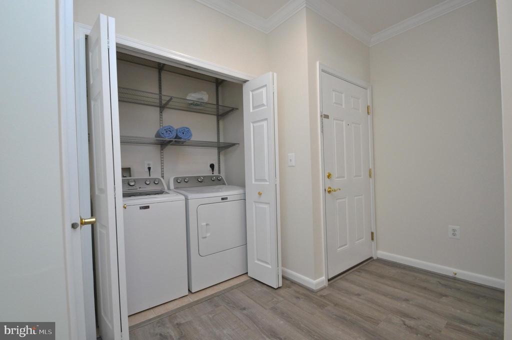 4561 STRUTFIELD LANE 3115