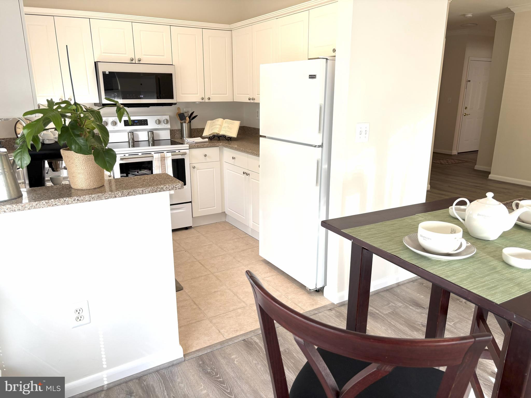 4561 STRUTFIELD LANE 3115