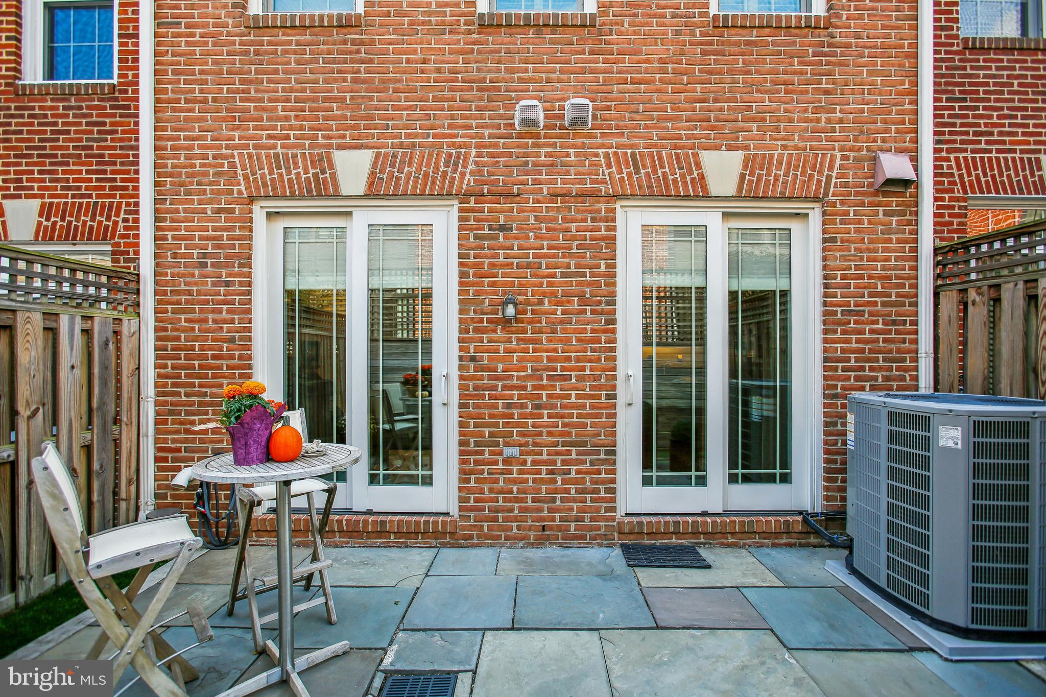 313 HEARTHSTONE MEWS