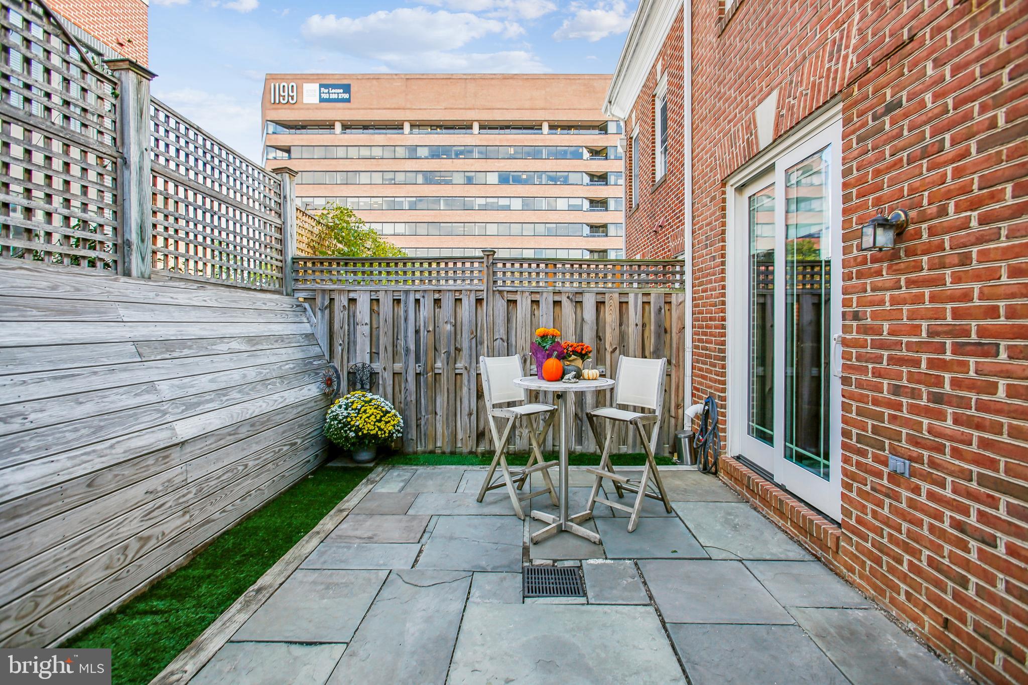 313 HEARTHSTONE MEWS