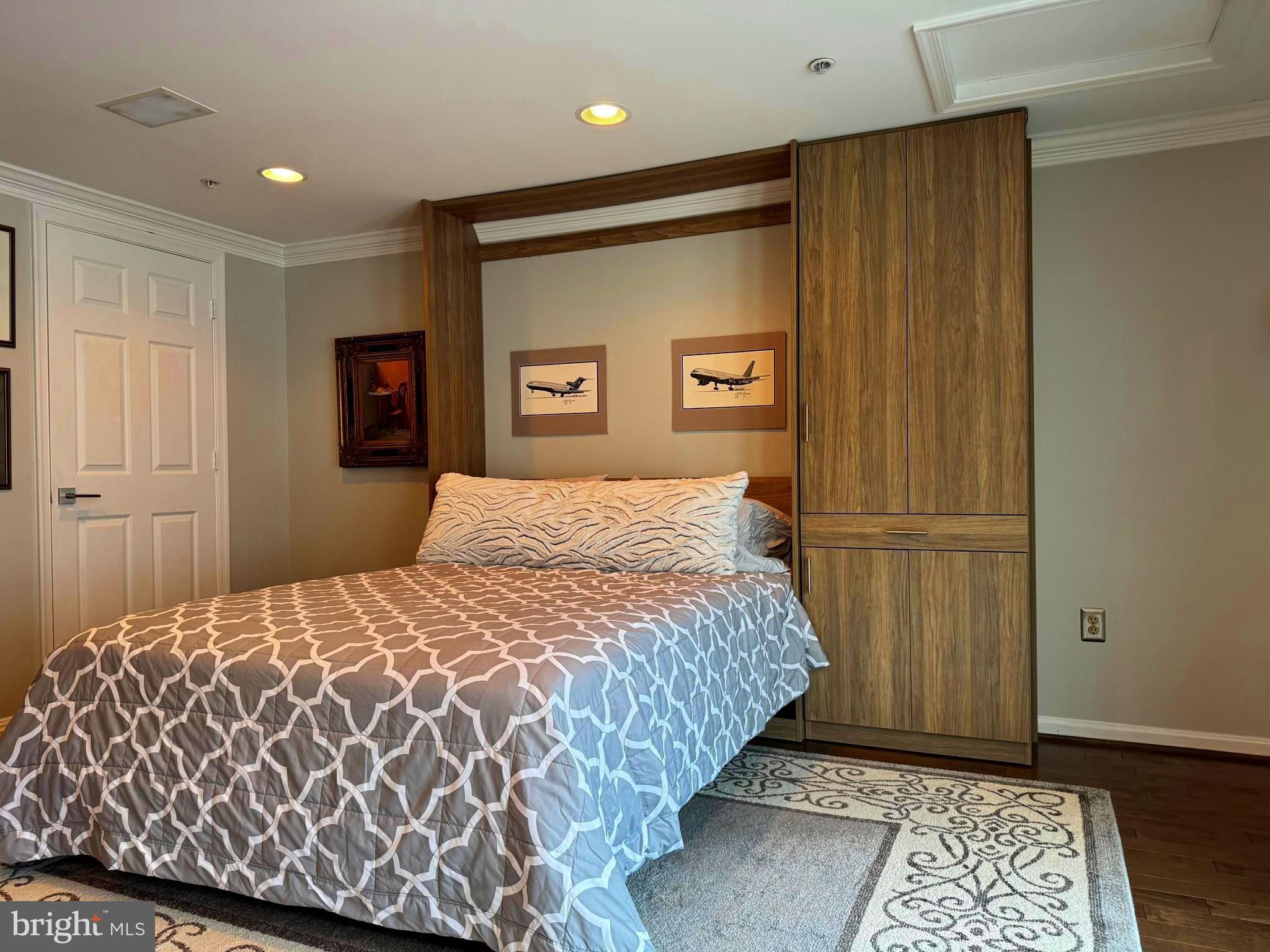 313 HEARTHSTONE MEWS