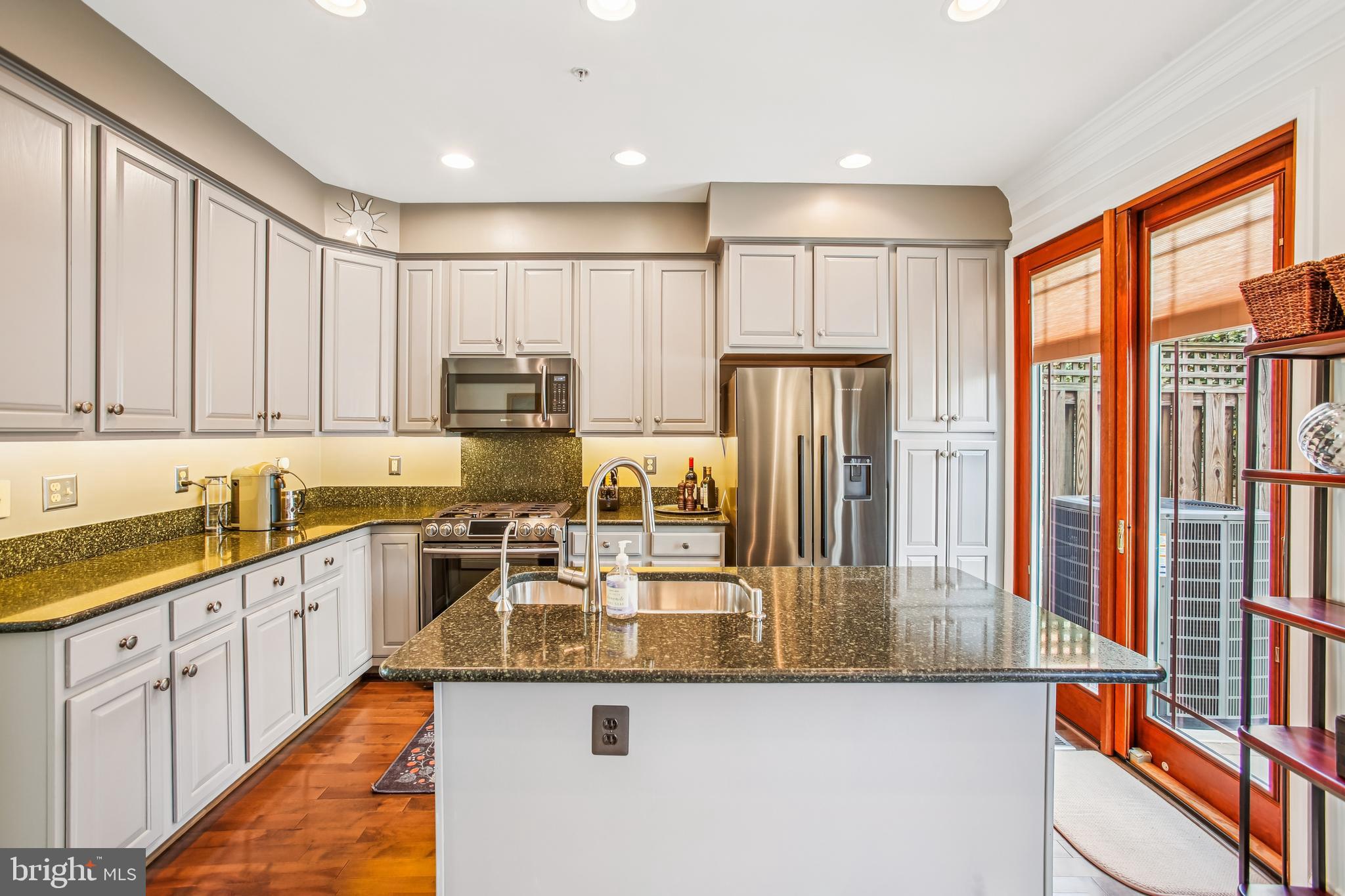 313 HEARTHSTONE MEWS