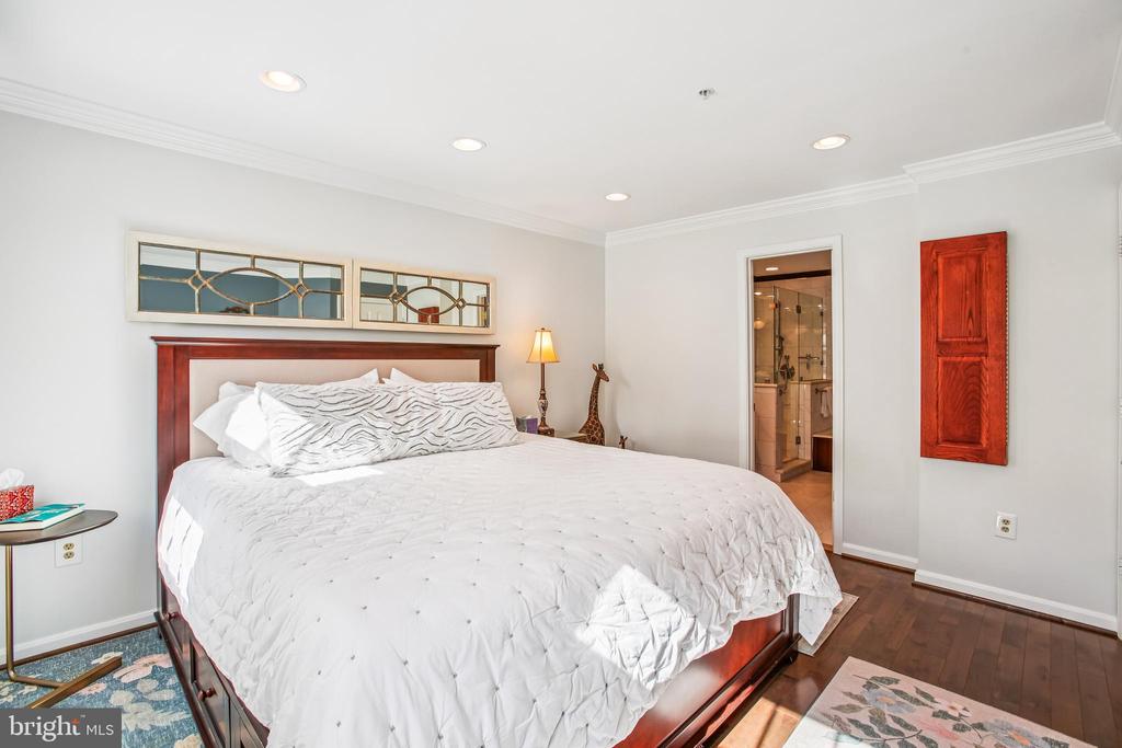 313 HEARTHSTONE MEWS