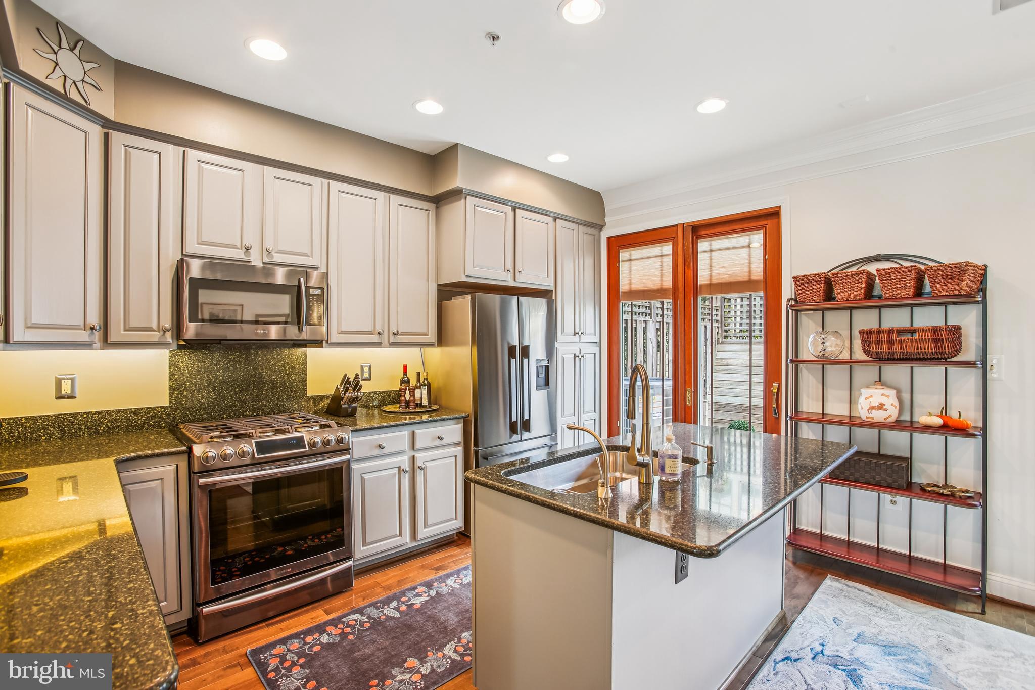 313 HEARTHSTONE MEWS