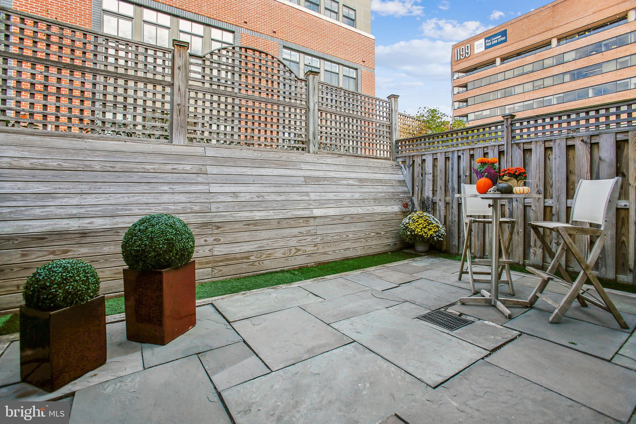 313 HEARTHSTONE MEWS