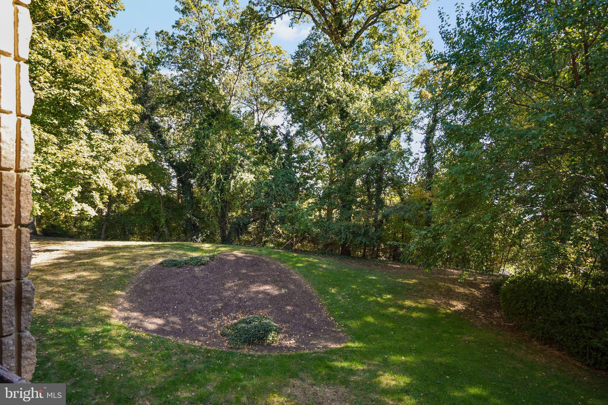 5160 MARIS AVENUE 201