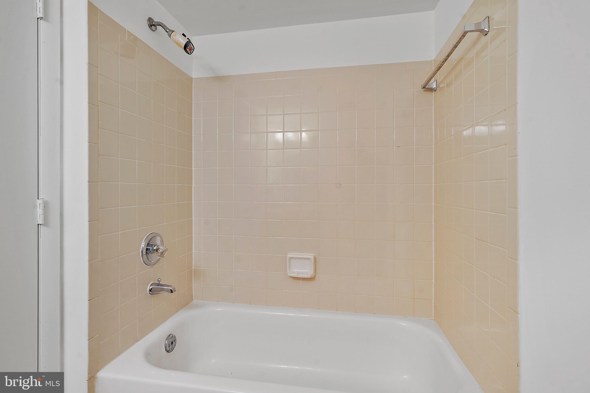 5160 MARIS AVENUE 201