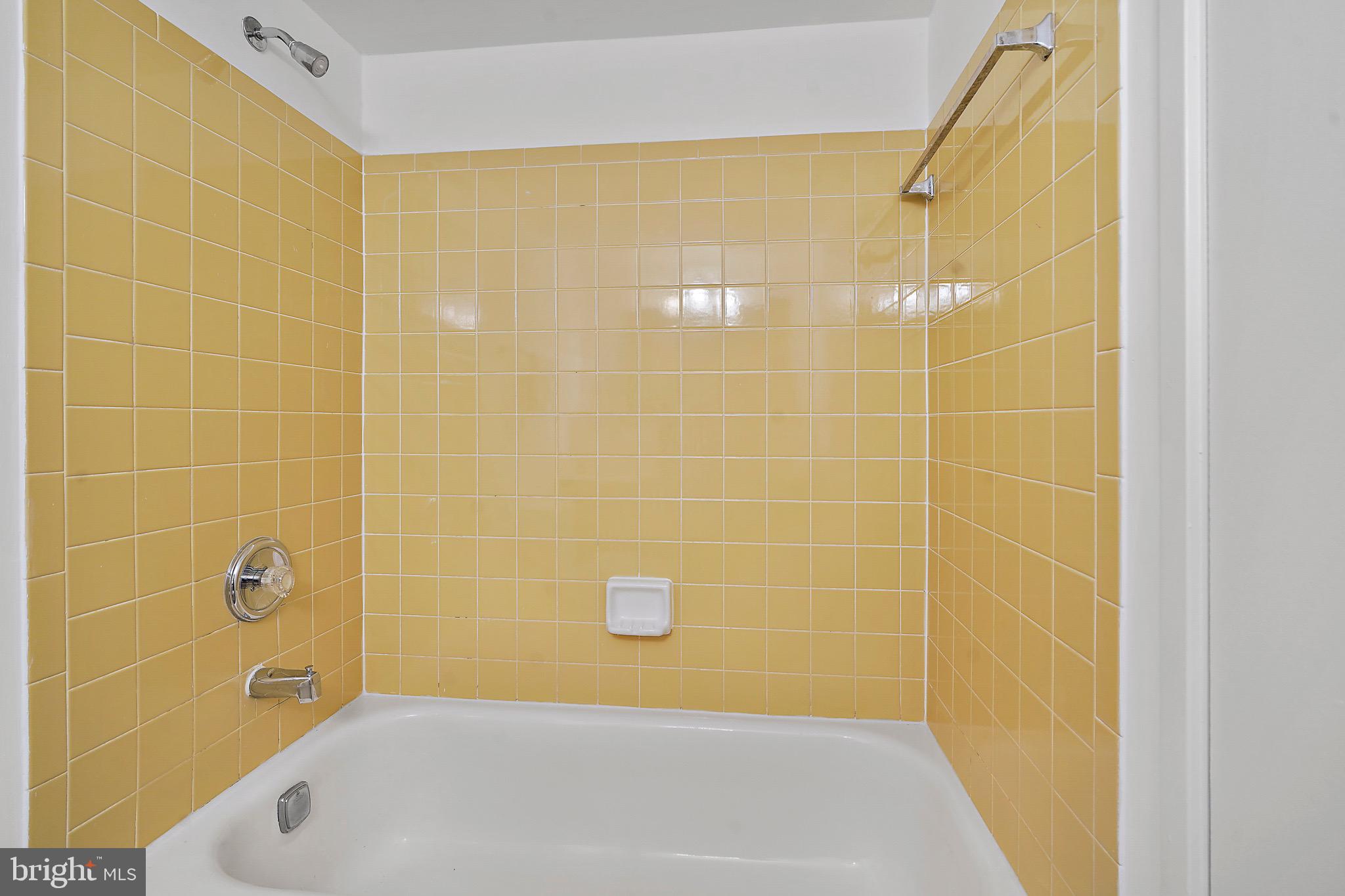 5160 MARIS AVENUE 201