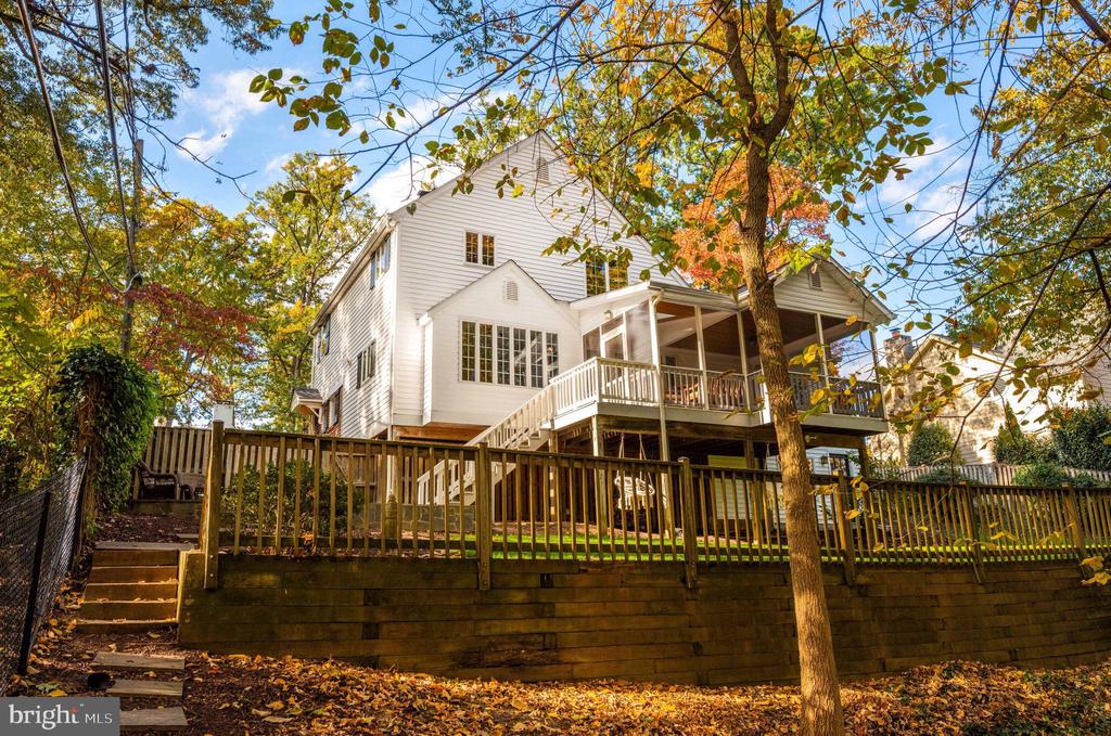 3203 CIRCLE HILL ROAD