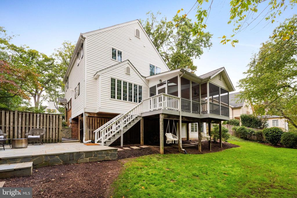 3203 CIRCLE HILL ROAD
