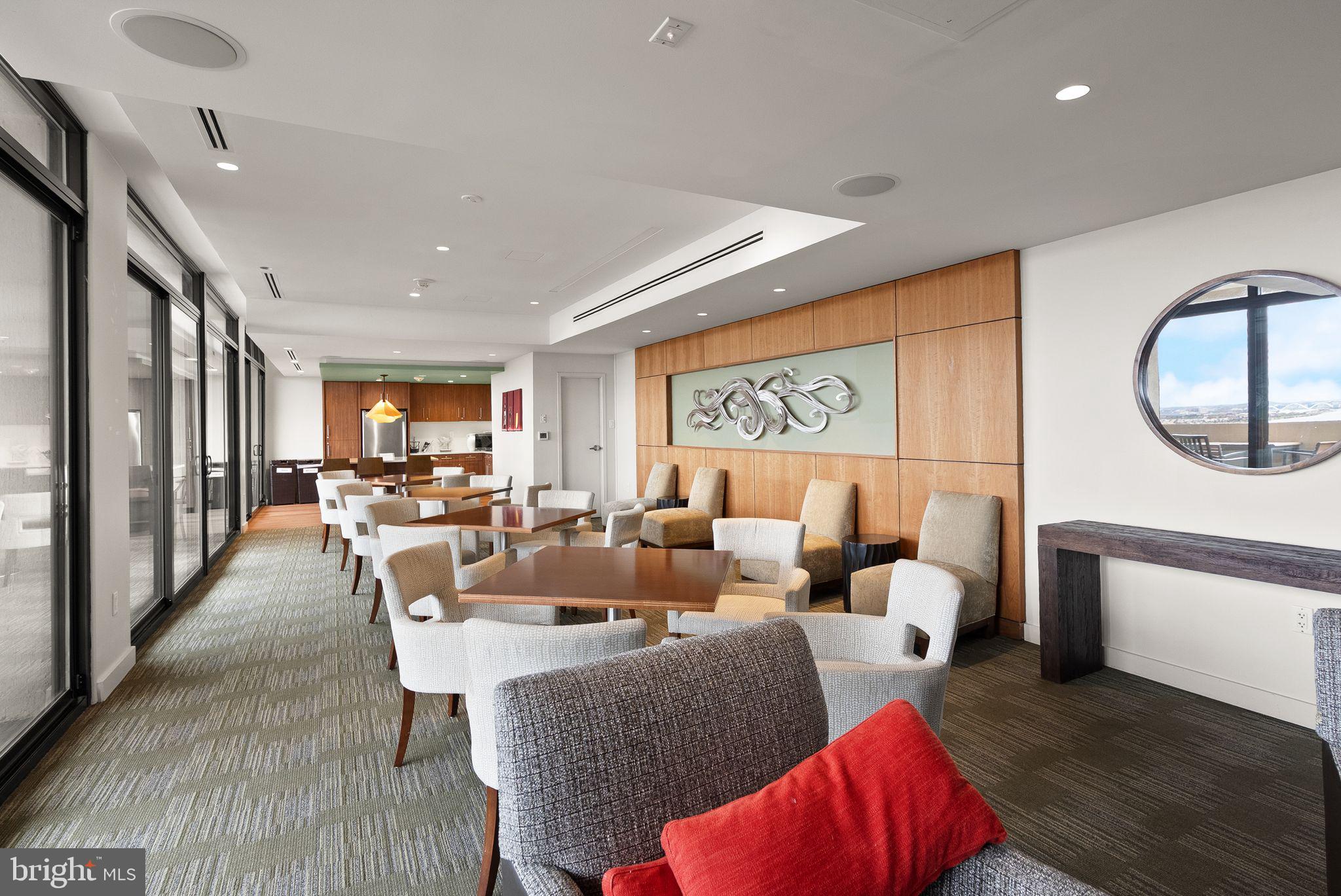 400 MADISON STREET 1008