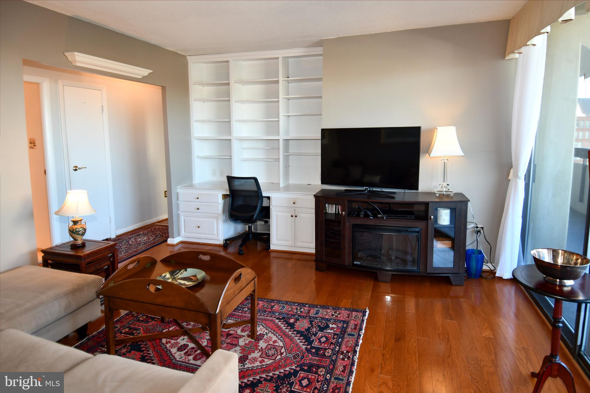 400 MADISON STREET 1008