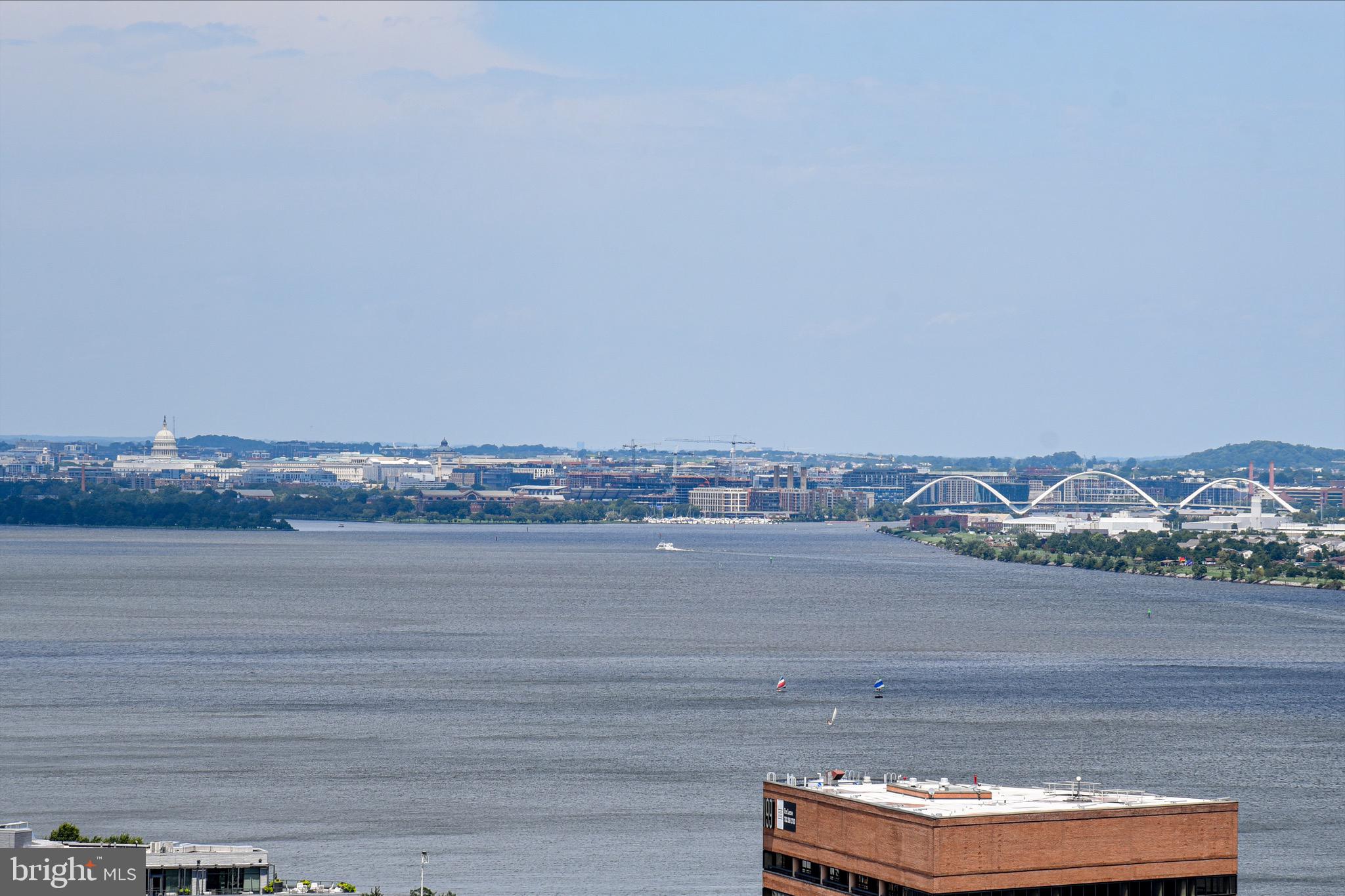 400 MADISON STREET 1008