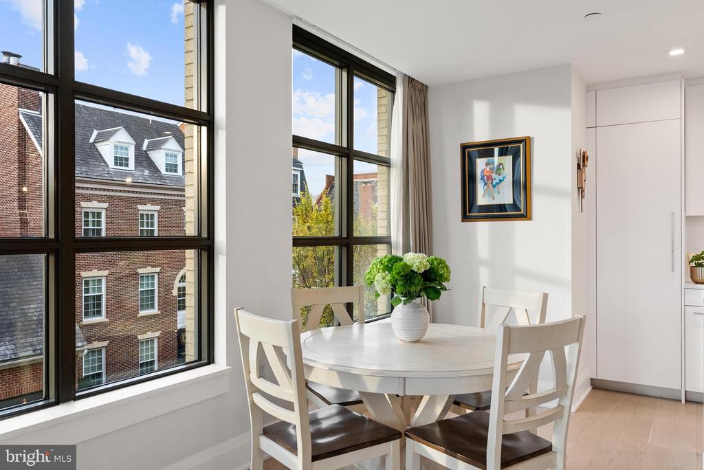 22 BAKERS WALK 306