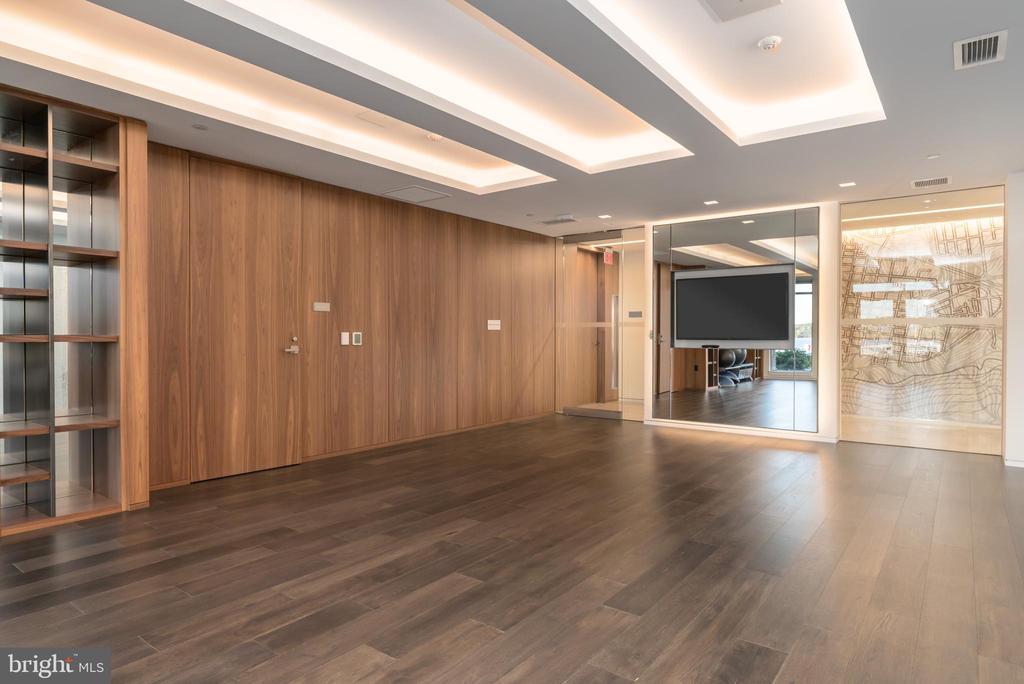 22 BAKERS WALK 306
