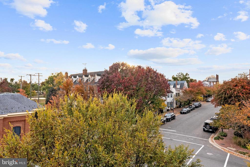 22 BAKERS WALK 306