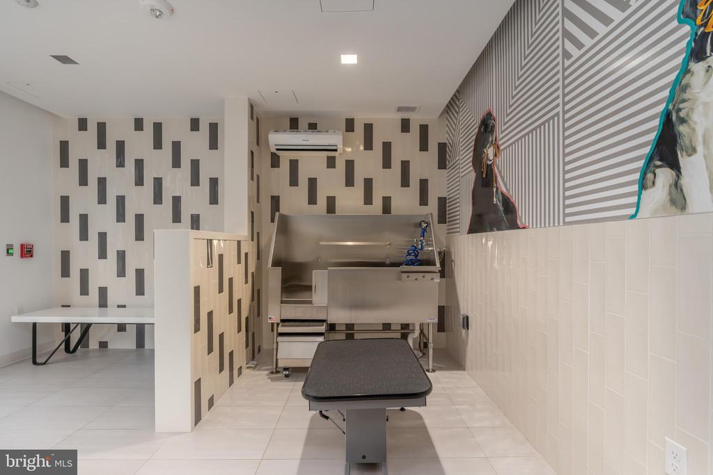 22 BAKERS WALK 306