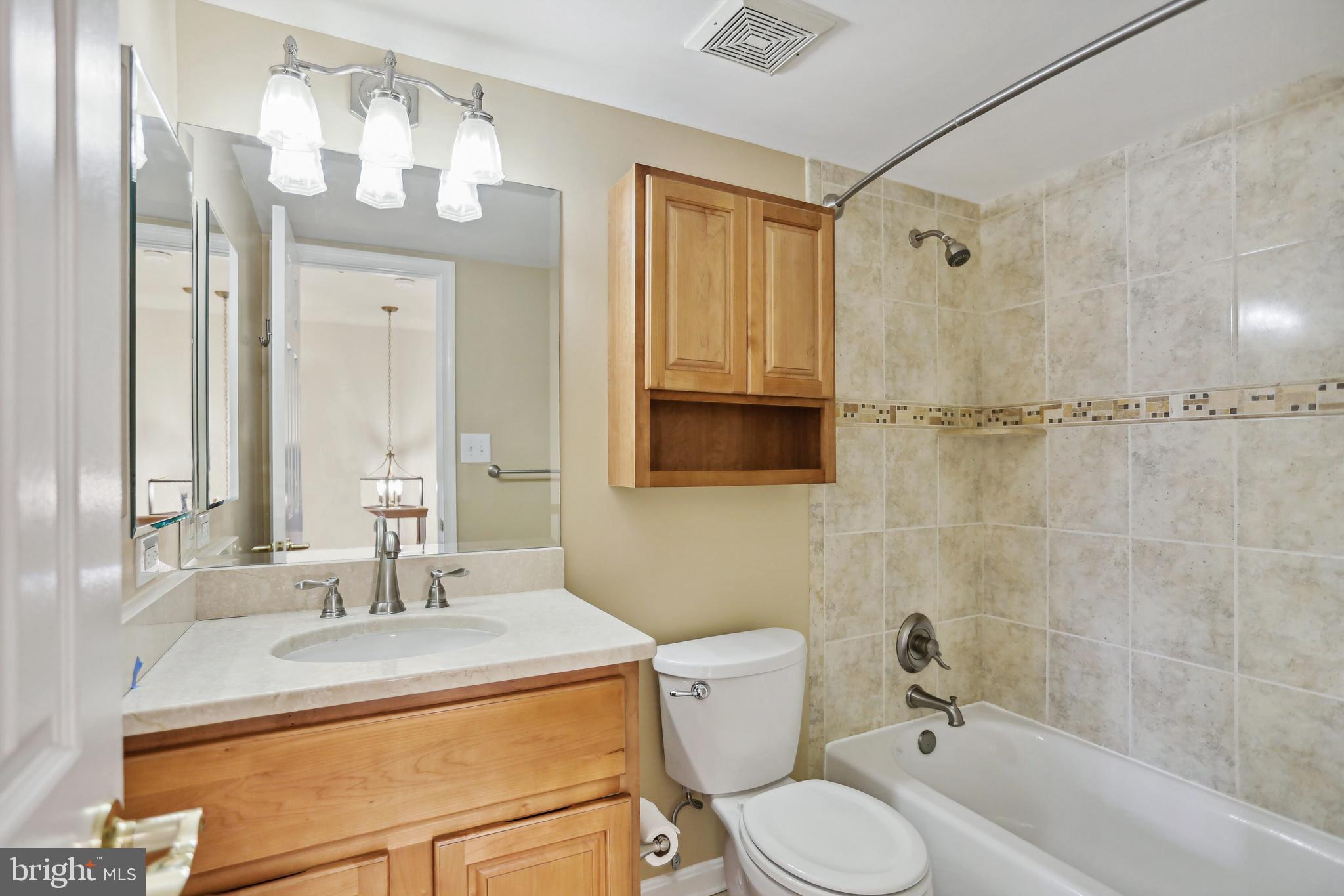 5134 HERITAGE LANE
