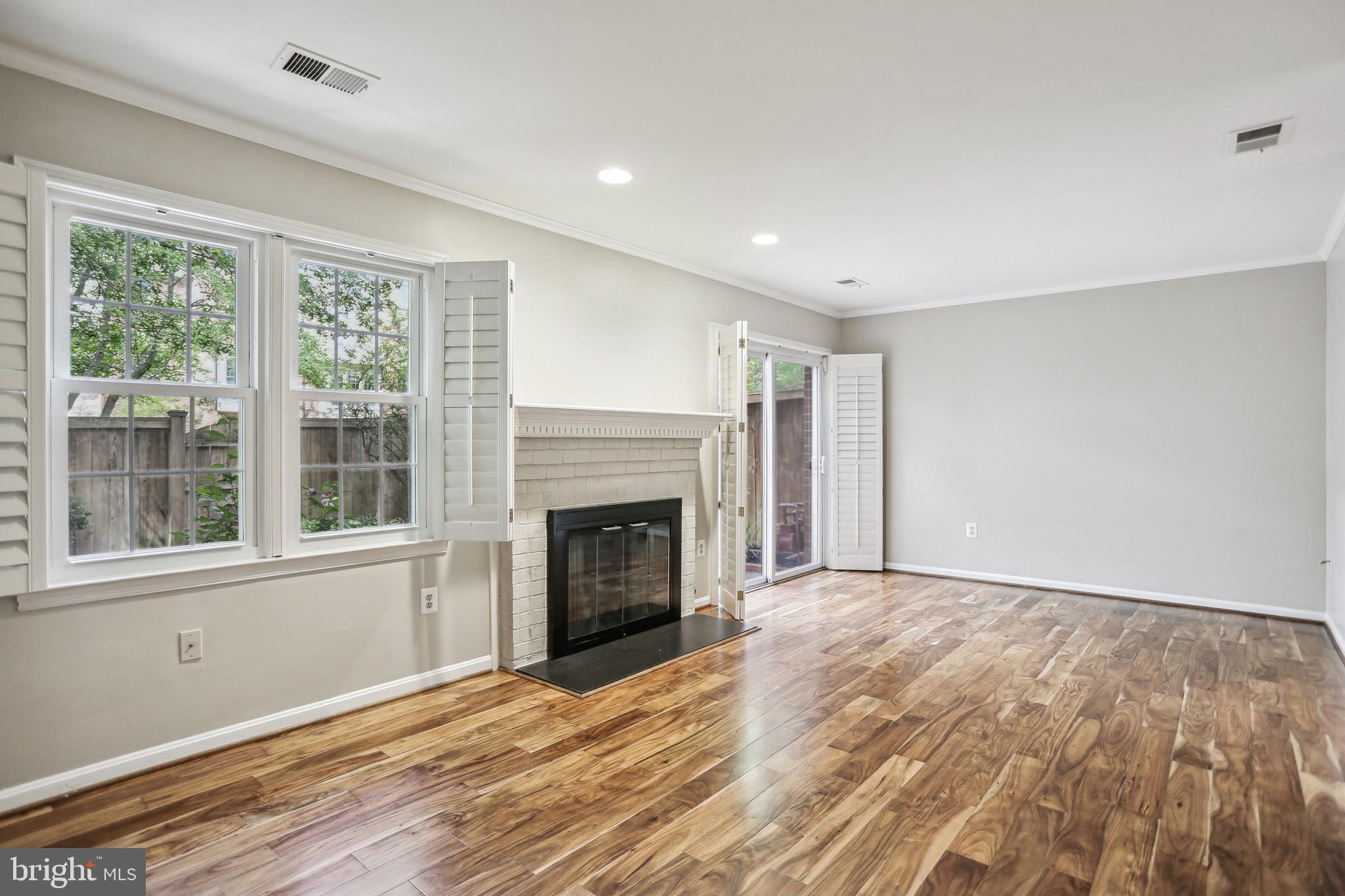 5134 HERITAGE LANE