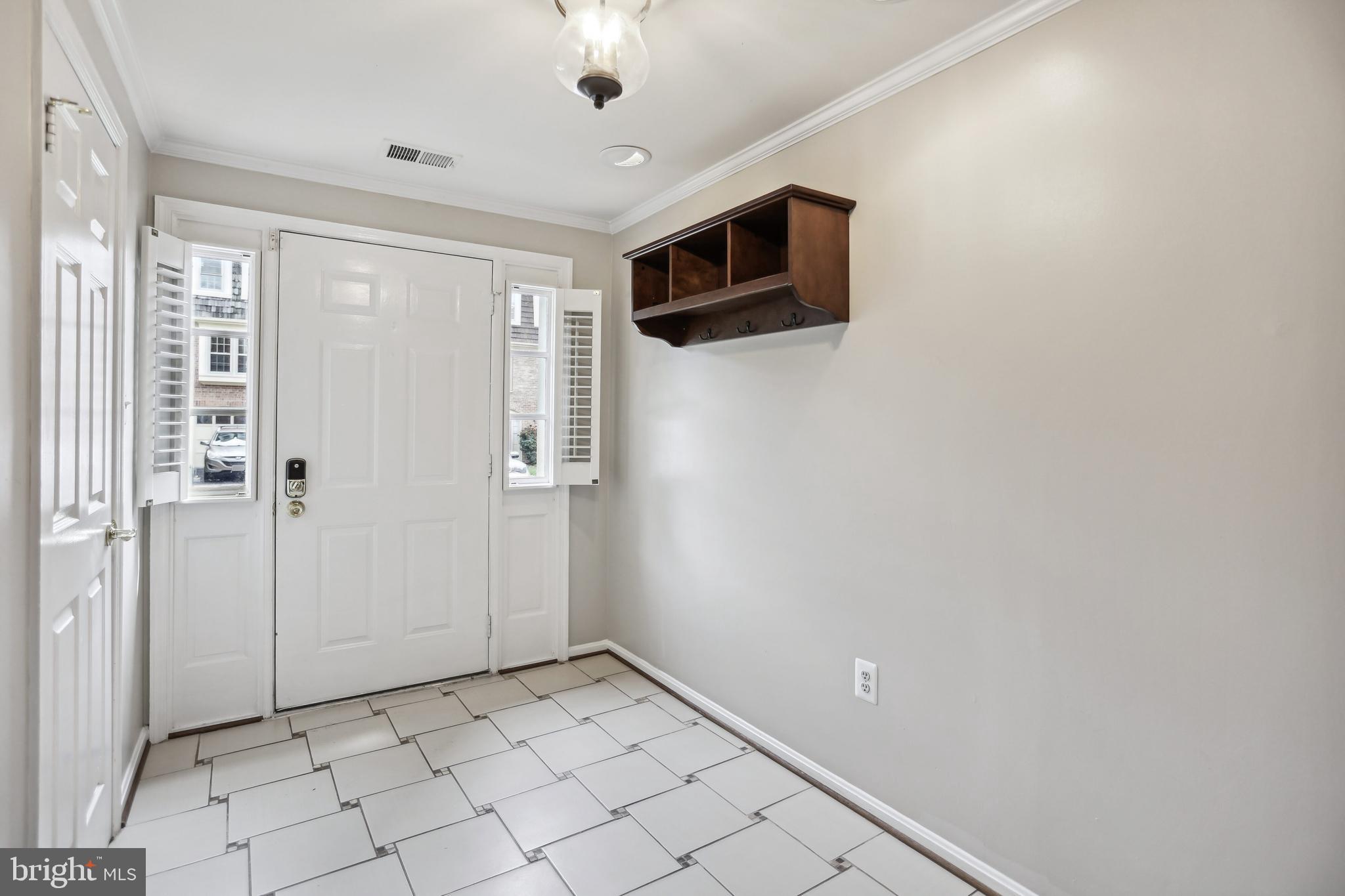 5134 HERITAGE LANE