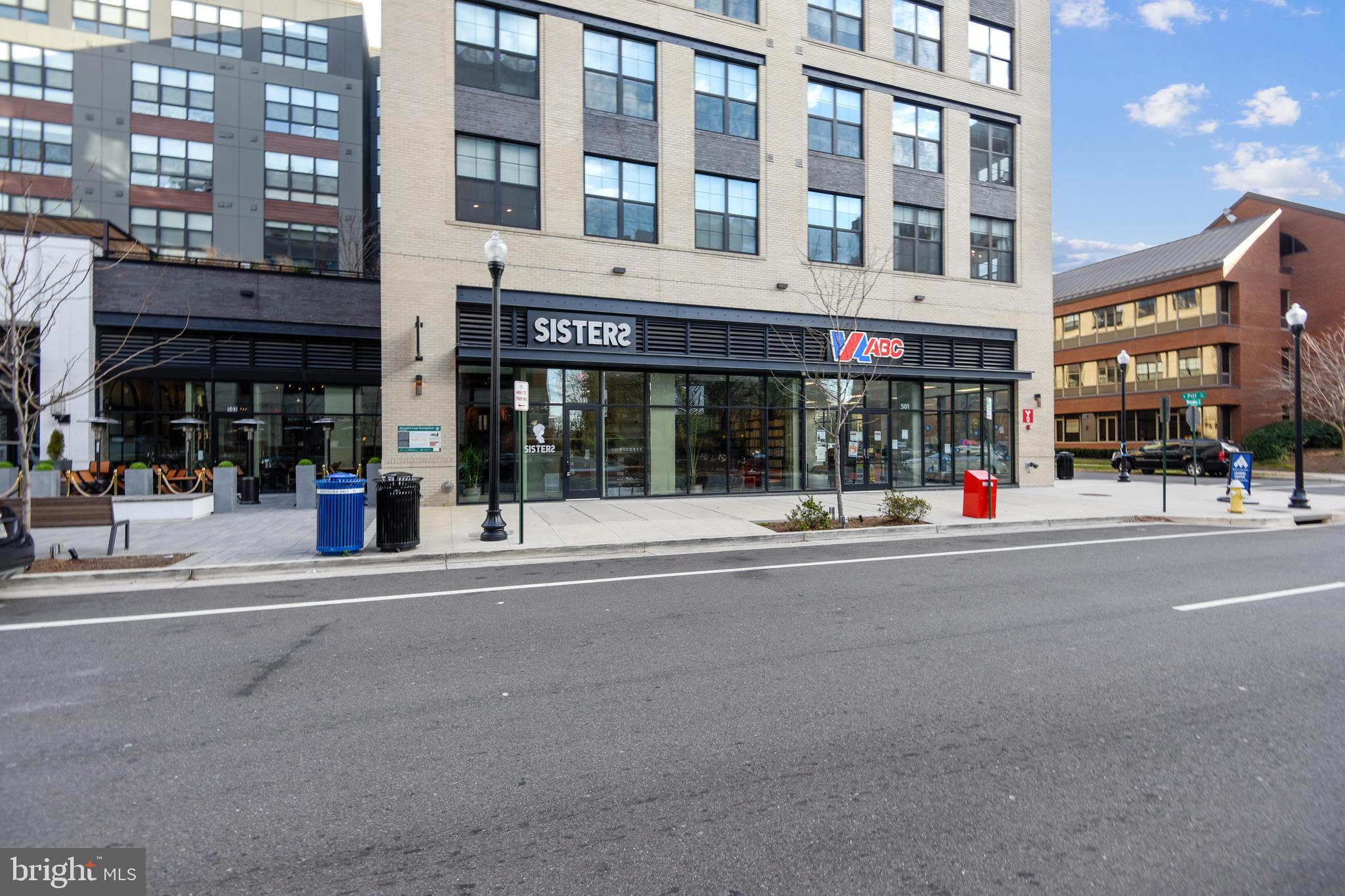 400 MADISON STREET 304