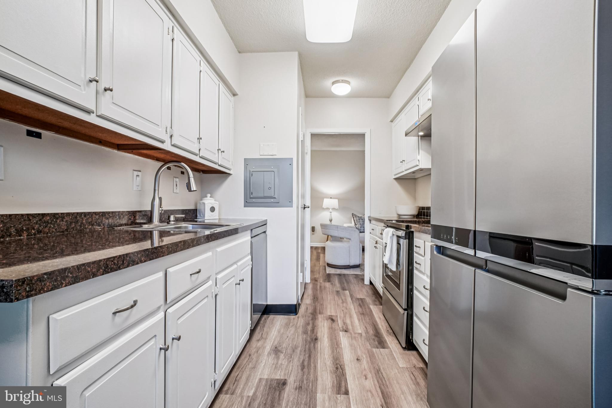 400 MADISON STREET 304