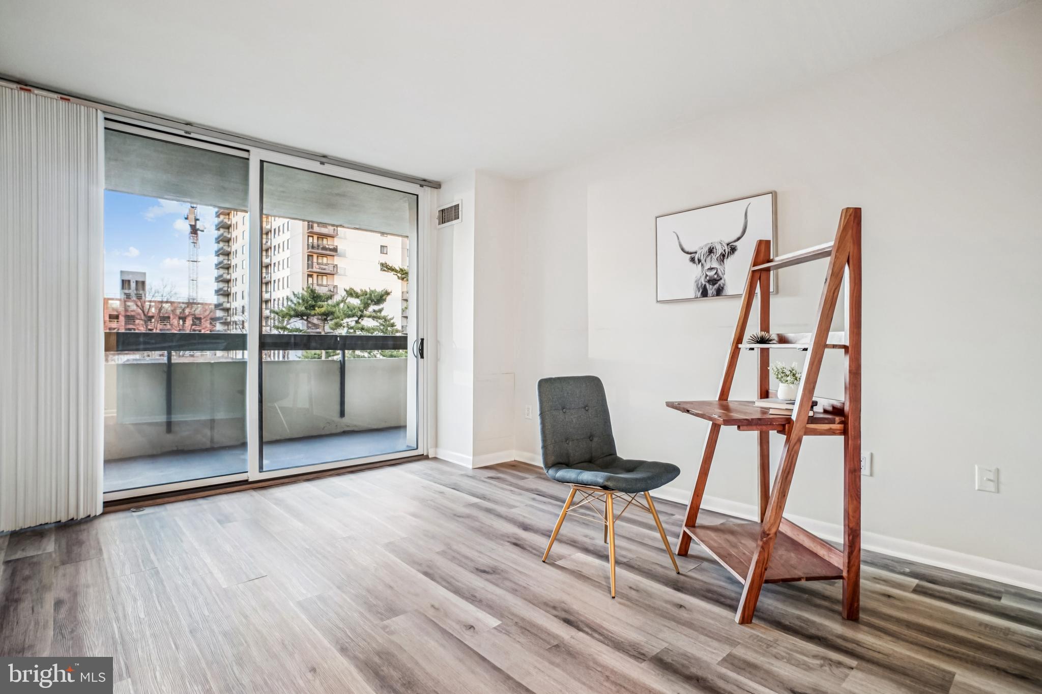 400 MADISON STREET 304