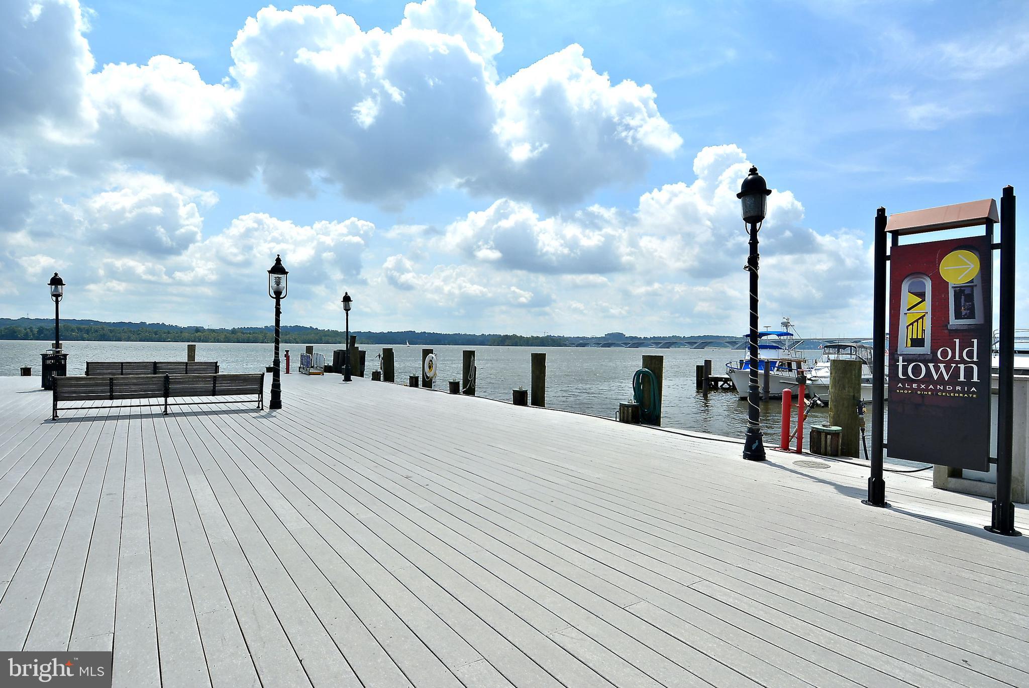 400 MADISON STREET 304