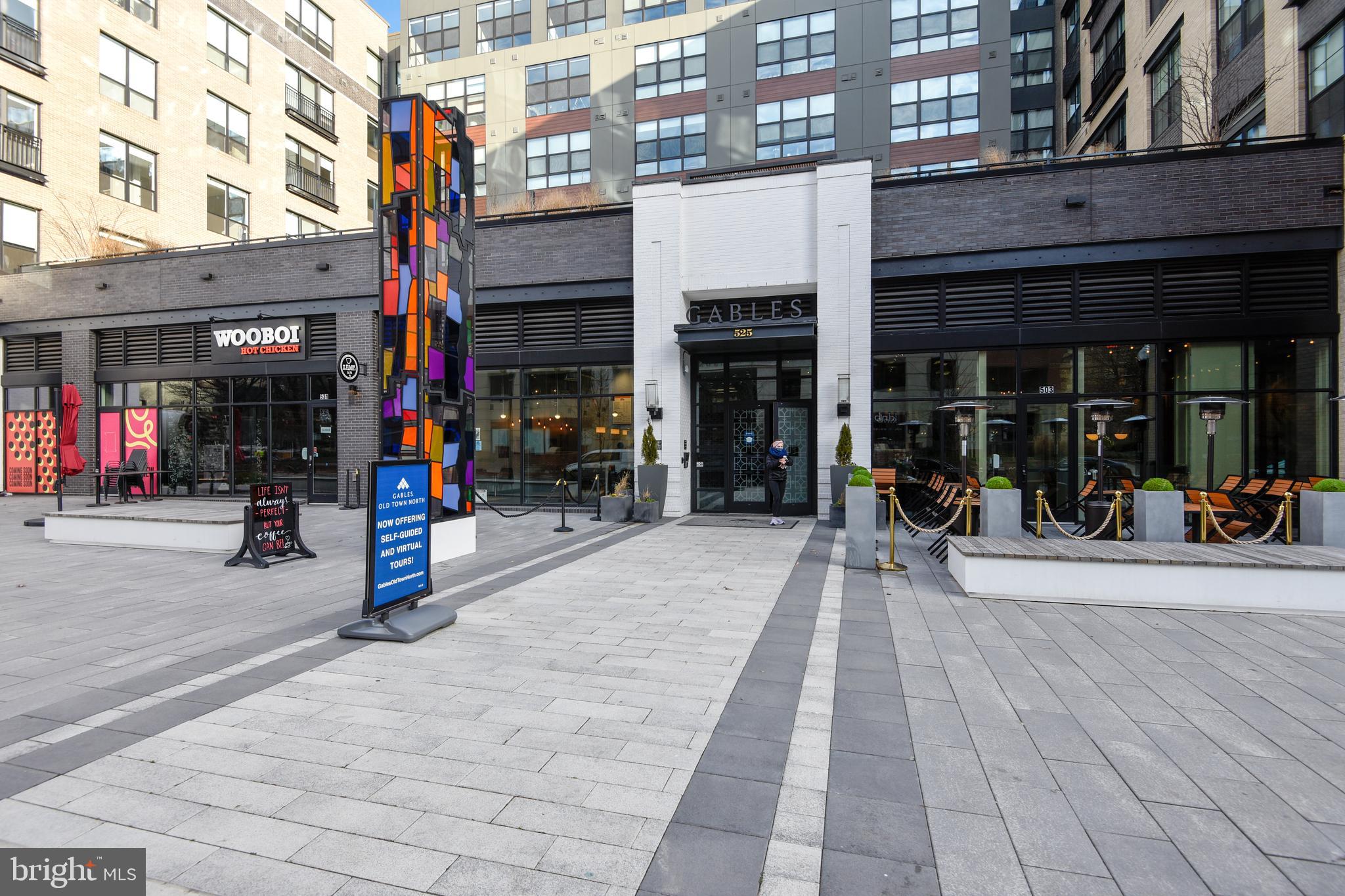 400 MADISON STREET 304