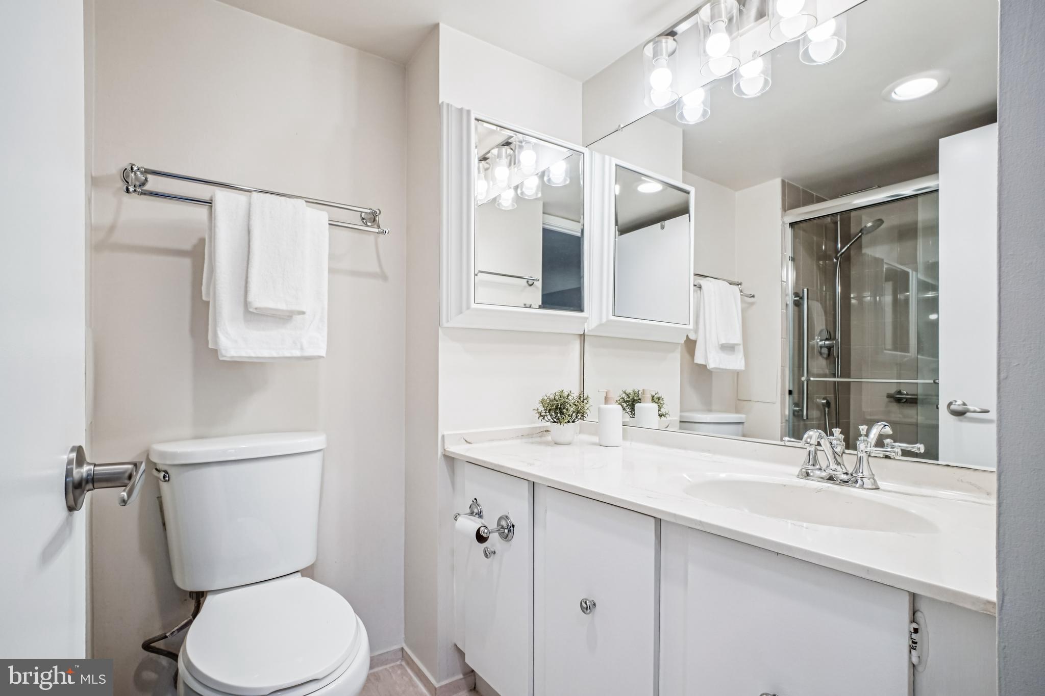 400 MADISON STREET 304