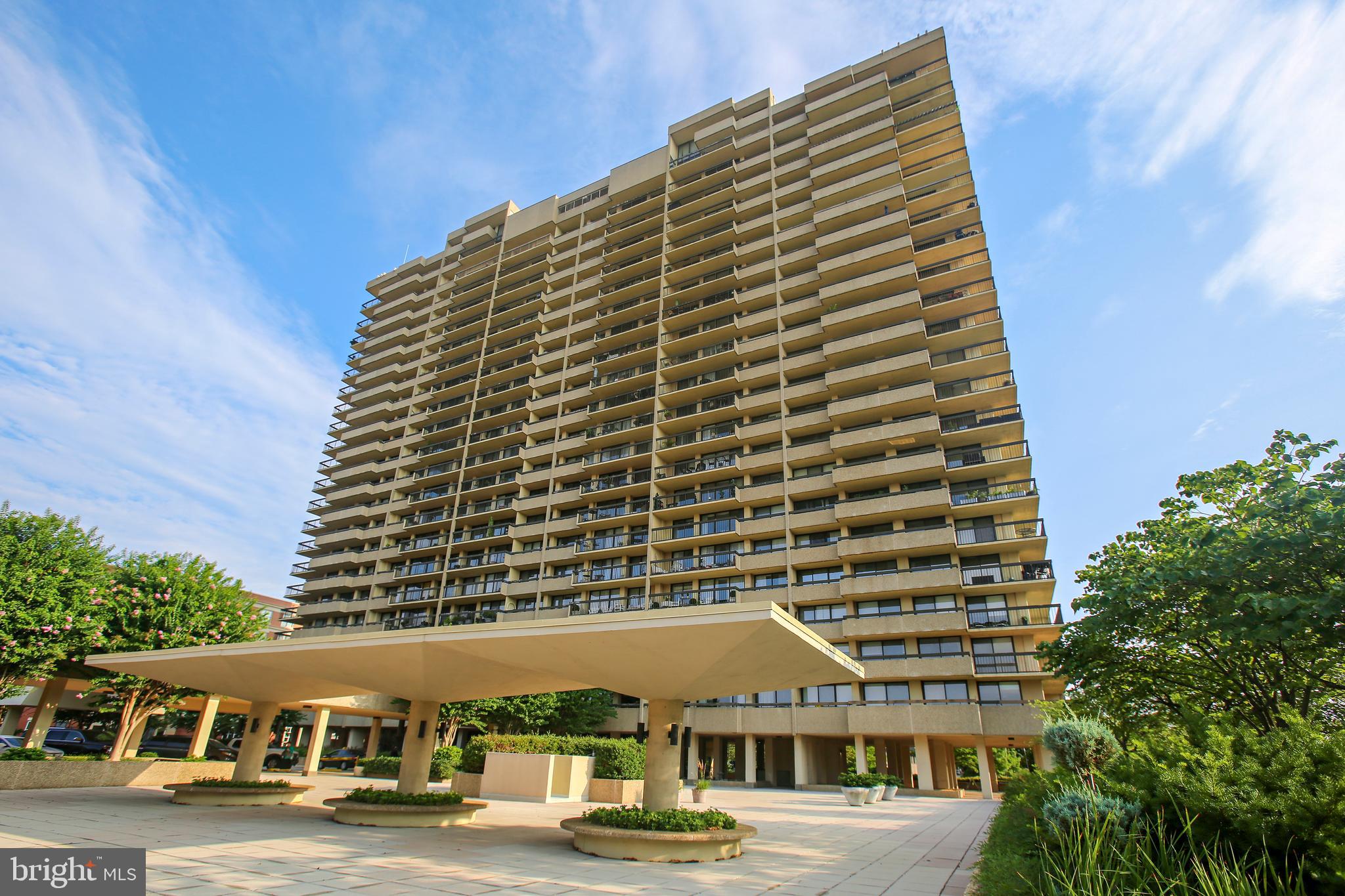 400 MADISON STREET 304