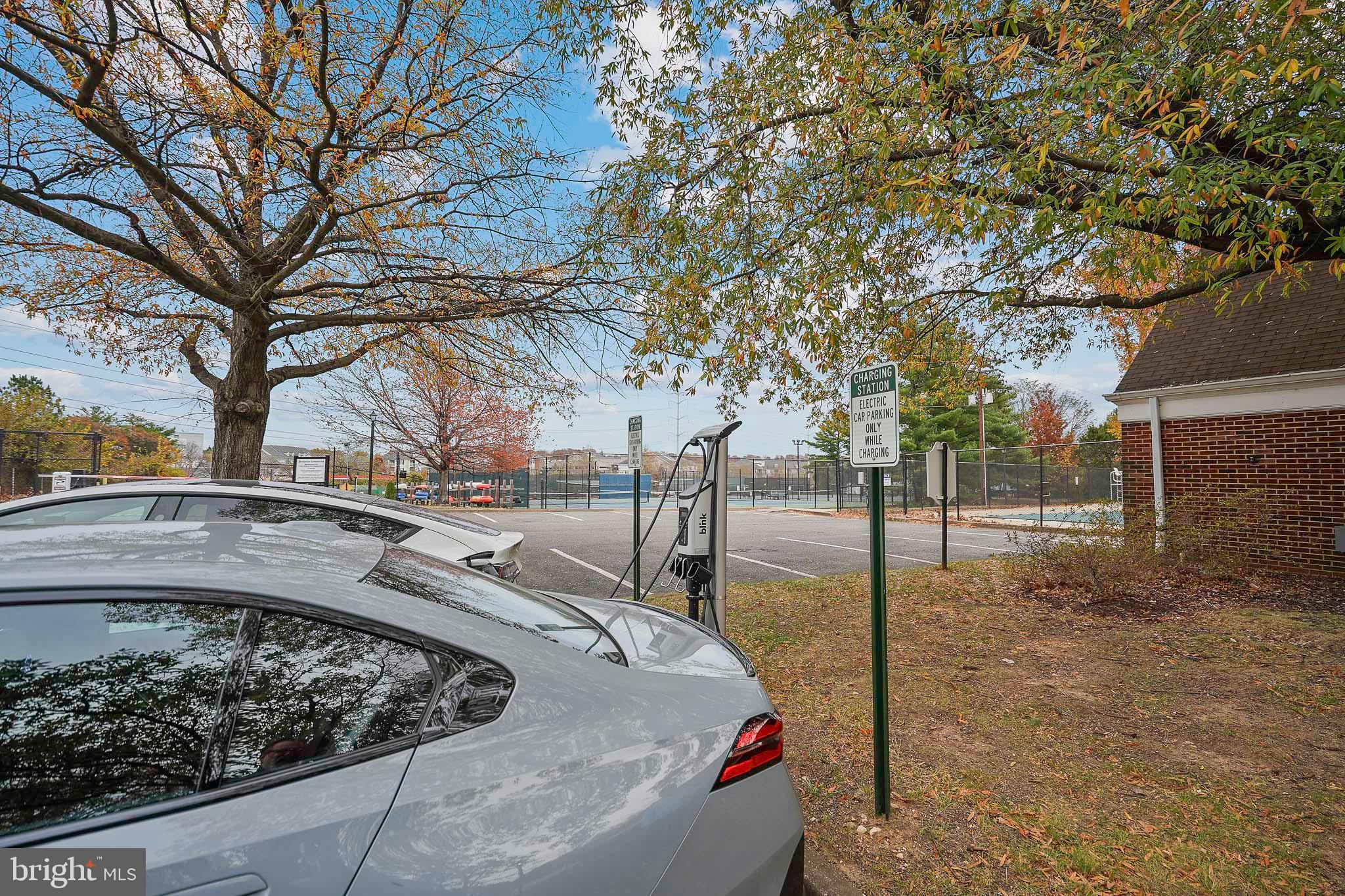 1225 MARTHA CUSTIS DRIVE 1119