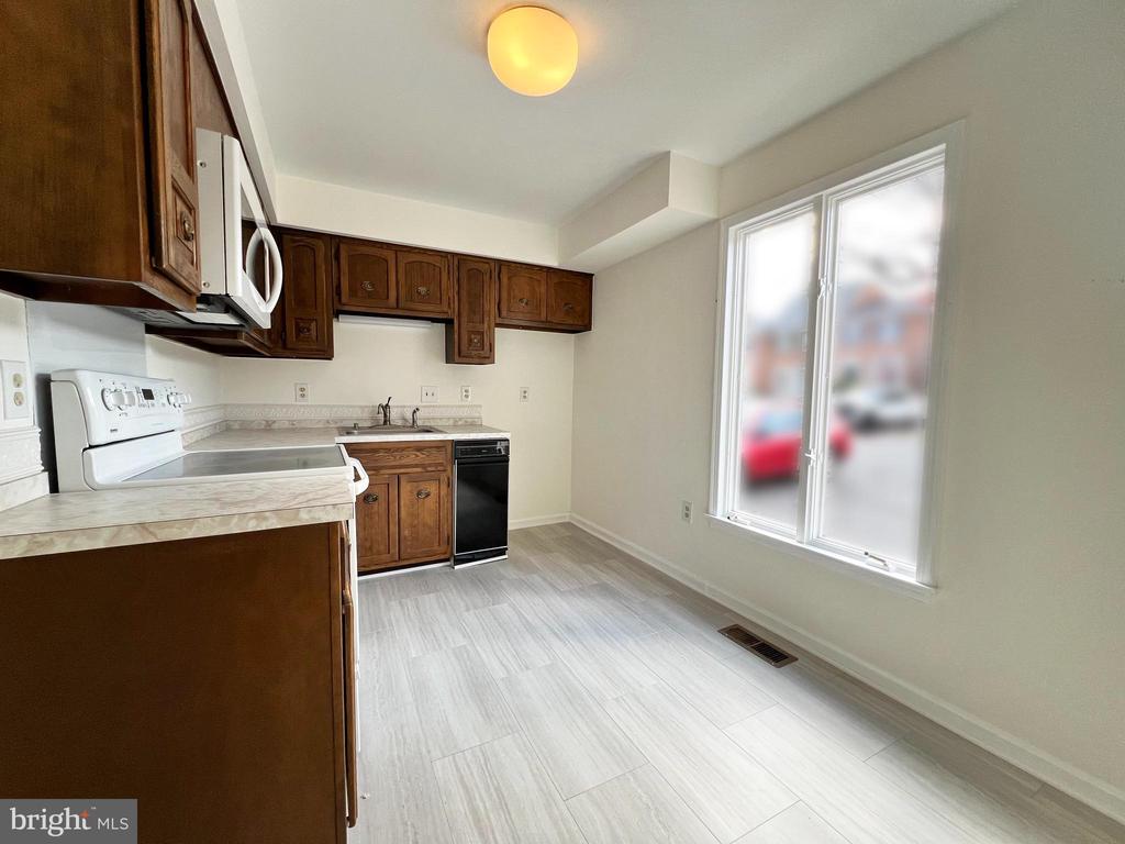 2699 CENTENNIAL COURT