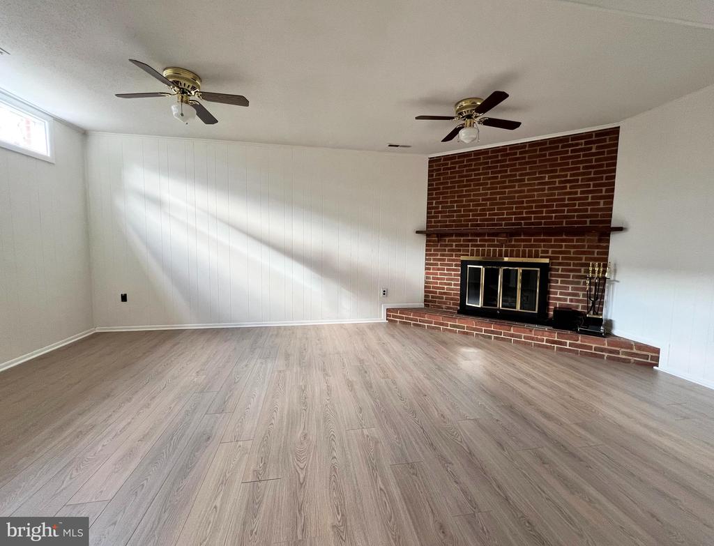 2699 CENTENNIAL COURT