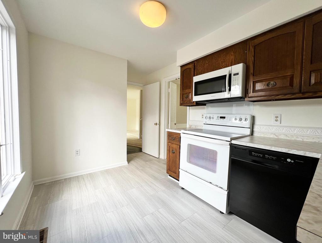 2699 CENTENNIAL COURT
