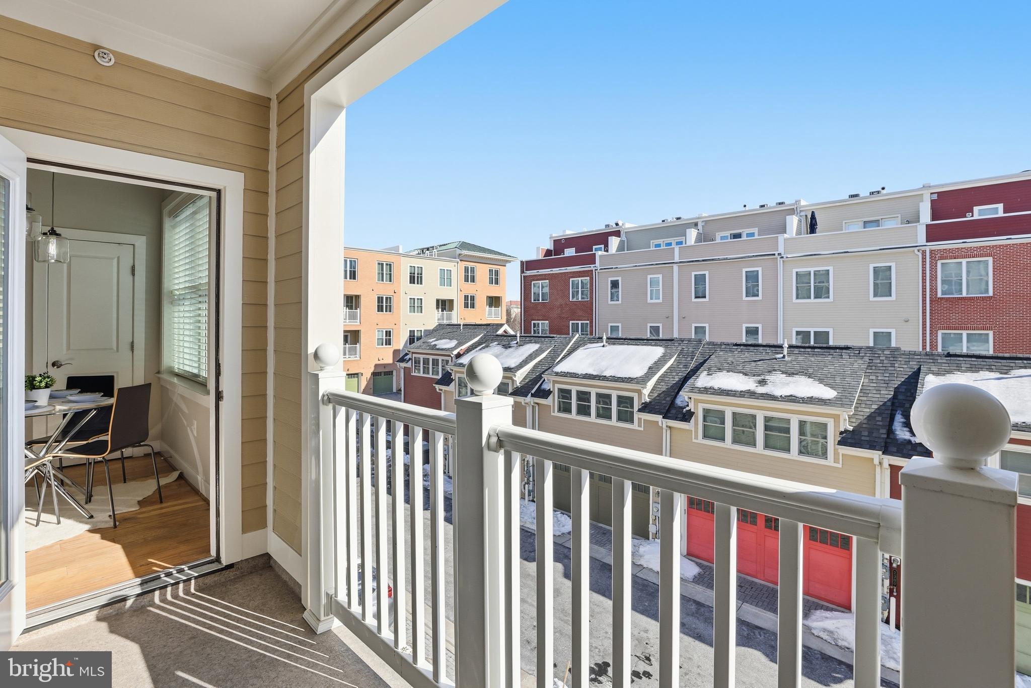 2307 RICHMOND HIGHWAY 102