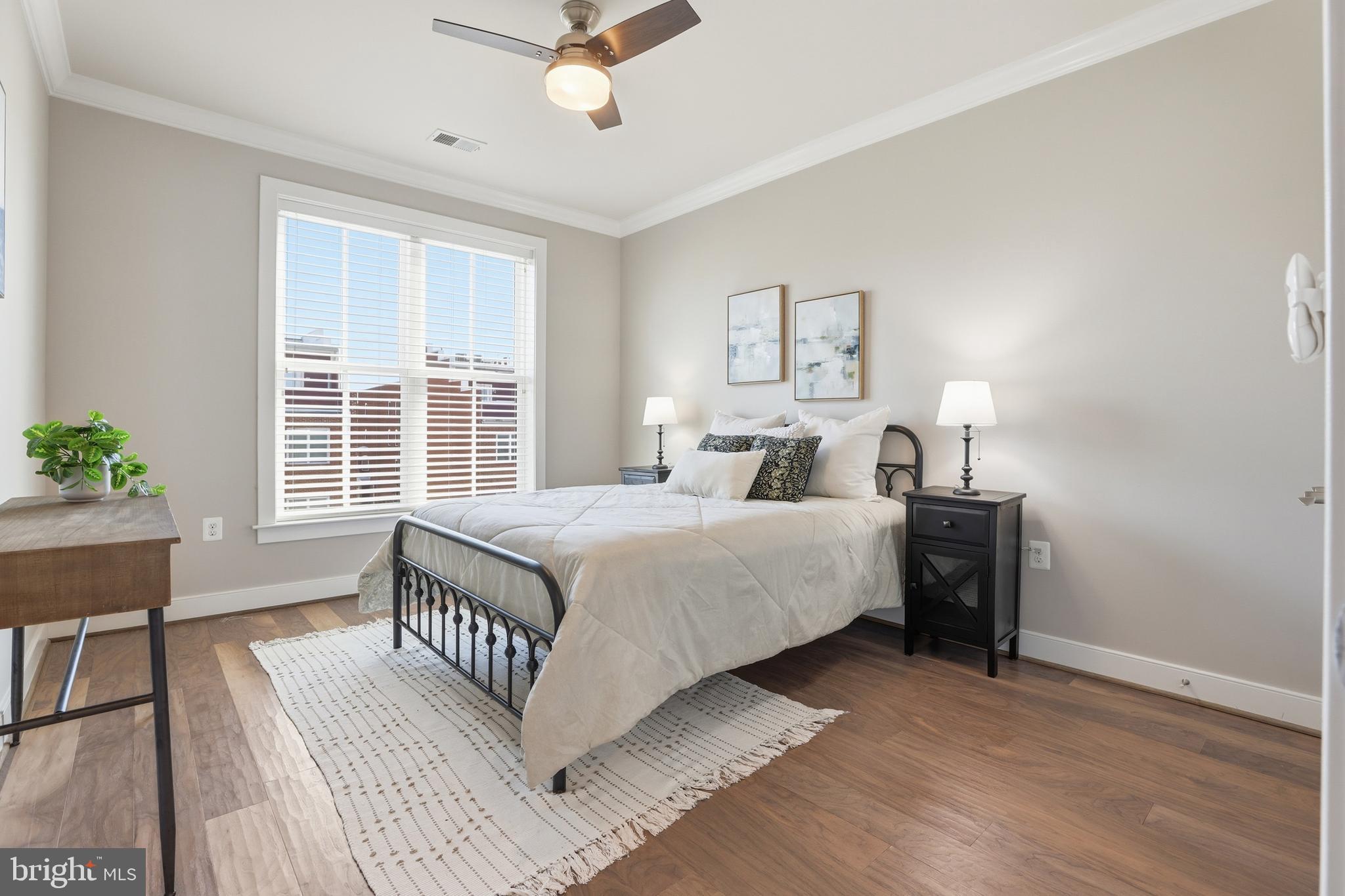 2307 RICHMOND HIGHWAY 102