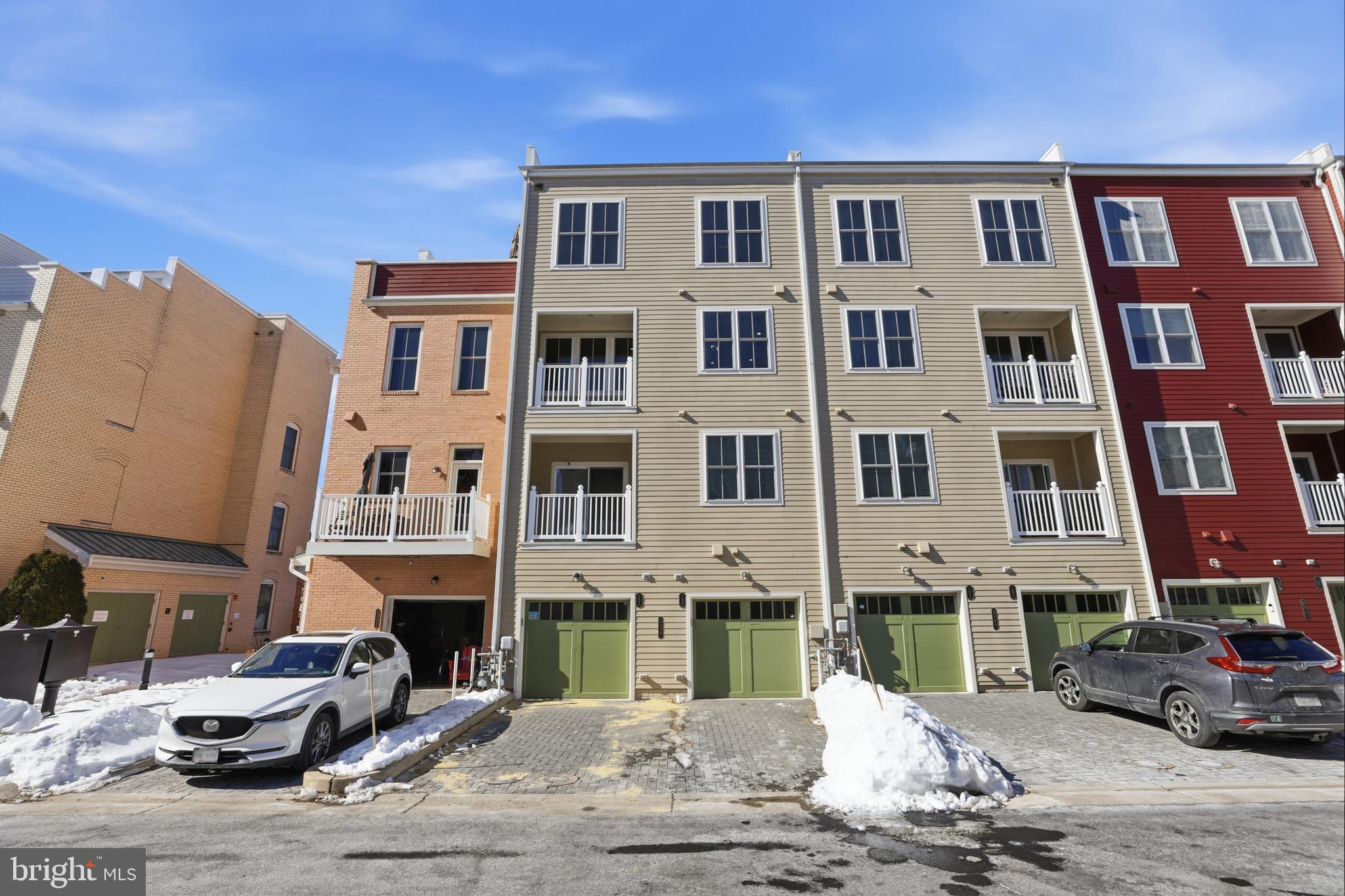 2307 RICHMOND HIGHWAY 102