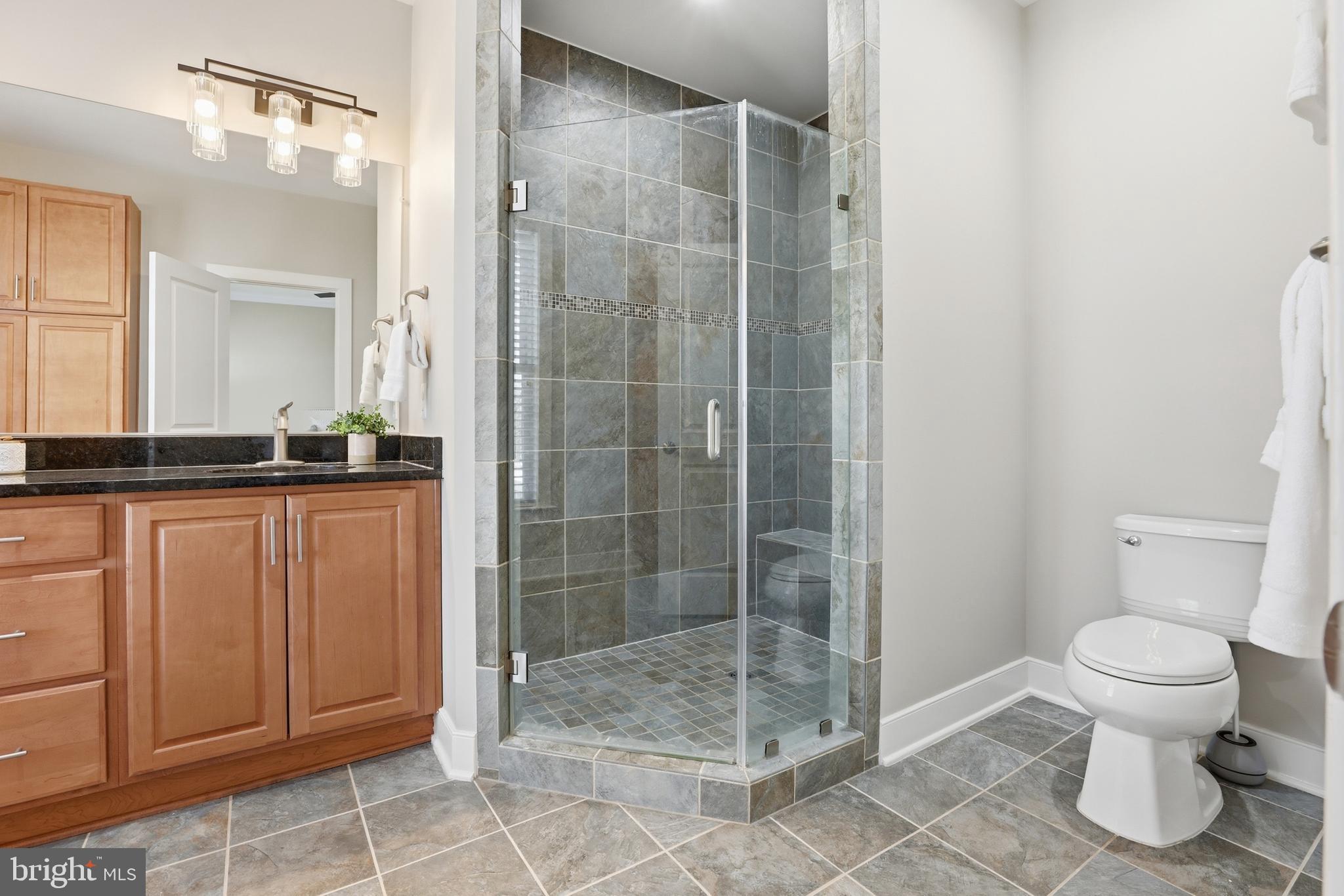 2307 RICHMOND HIGHWAY 102