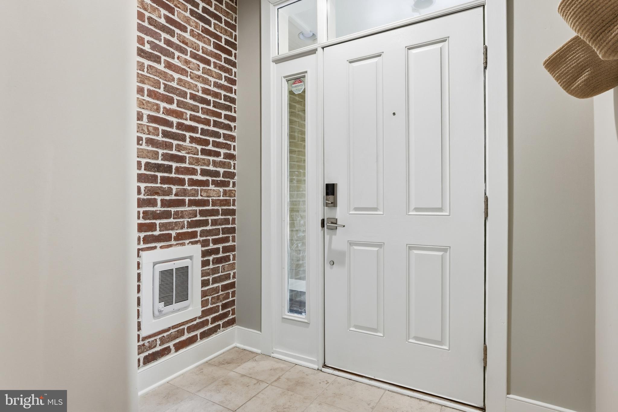 2307 RICHMOND HIGHWAY 102