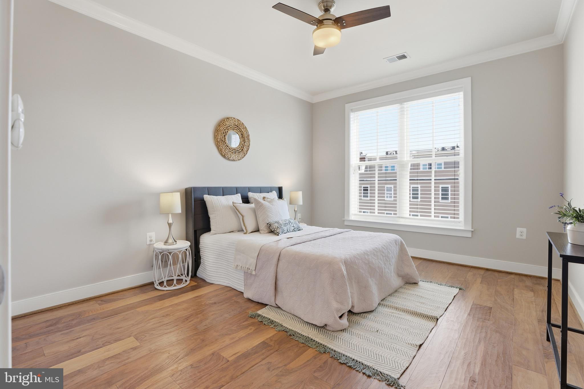 2307 RICHMOND HIGHWAY 102