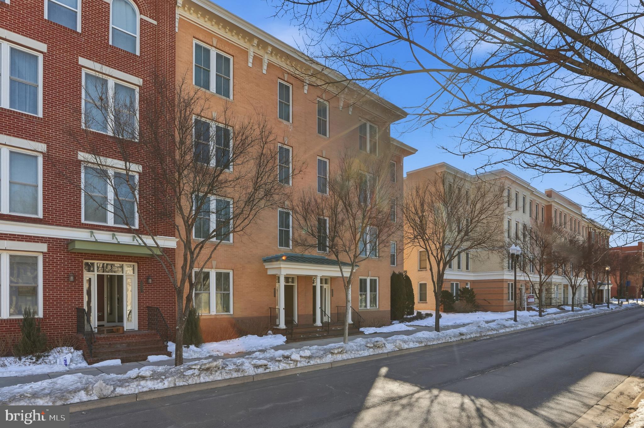 2307 RICHMOND HIGHWAY 102