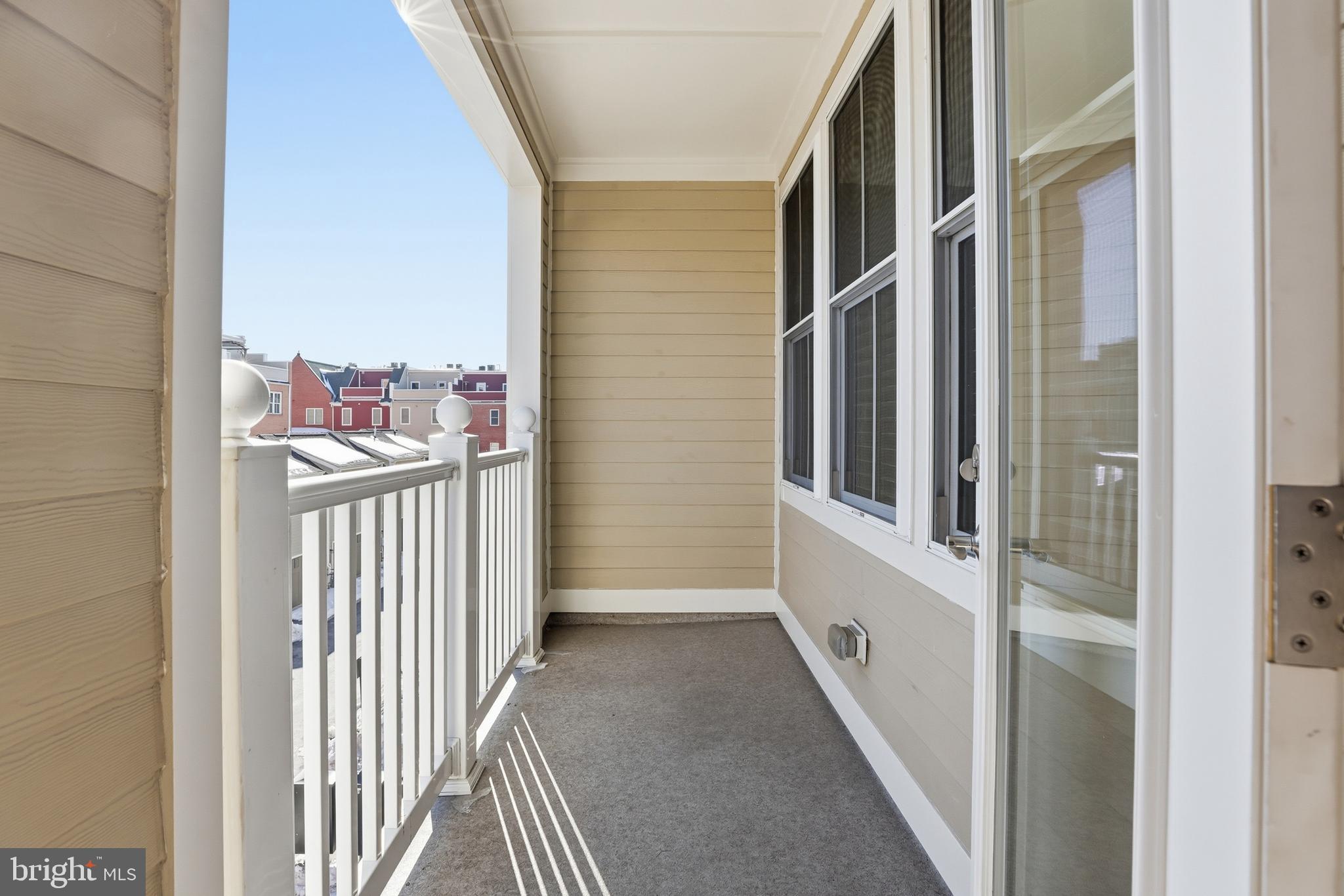 2307 RICHMOND HIGHWAY 102